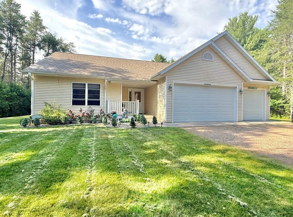 7402 FOREST DR, Minocqua, WI 54548