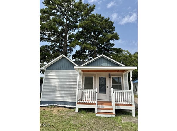 207 Cochran Street, Robersonville, NC 27871
