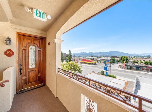 421 E Santa Anita, Burbank, CA 91501