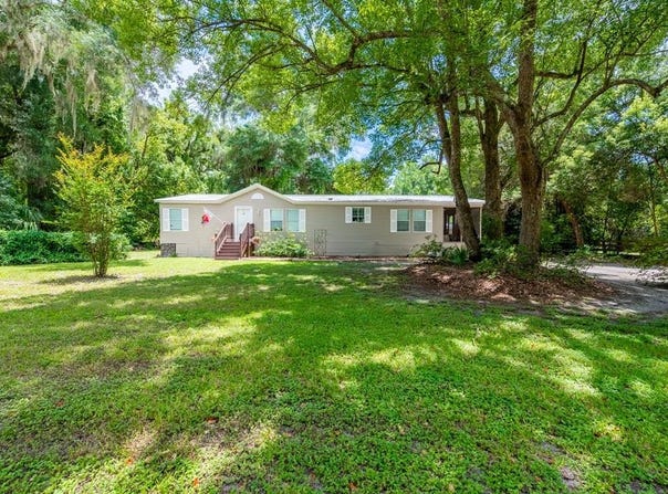 19190 SE 2nd St, Williston, FL 32696
