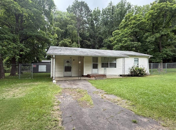 405 CAPITOL, Gilmer, TX 75644
