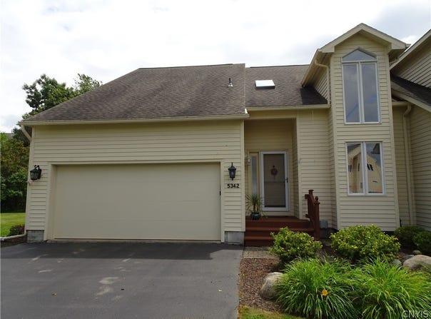 5342 Bunker Hill, Syracuse, NY 13207