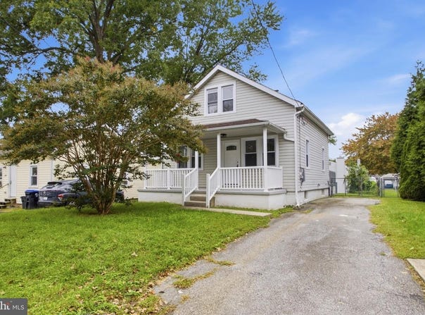 2212 PLEASANTVIEW AVE, UPPER CHICHESTER, PA 19061