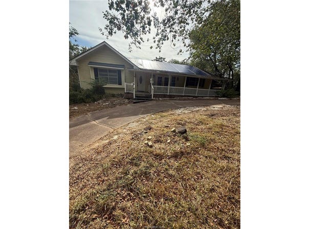 106 Post Oak, Hilltop Lakes, TX 77871