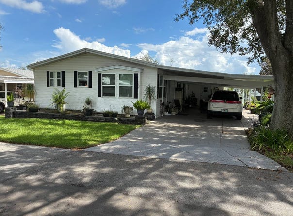 11054 EWING DR, Dade City, FL 33525