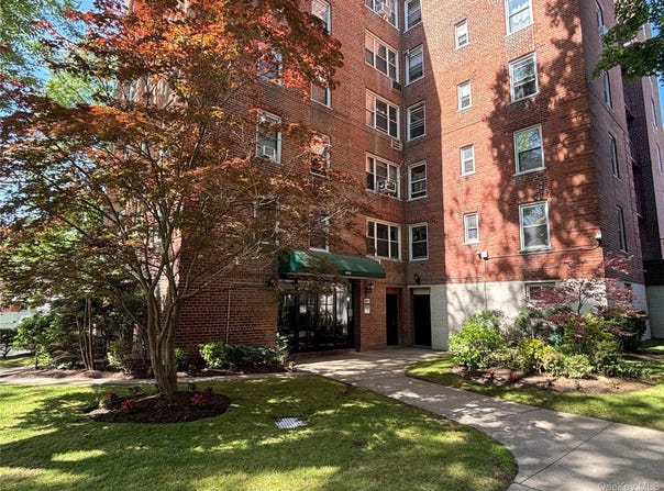 28-02 Parsons Blvd, Flushing, NY 11354