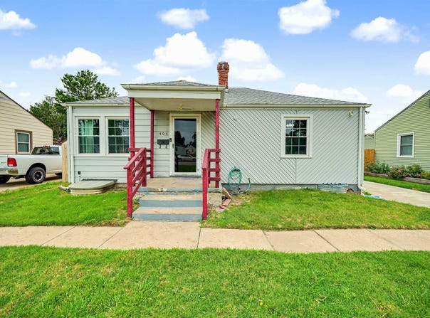 404 E Claflin Ave, Salina, KS 67401