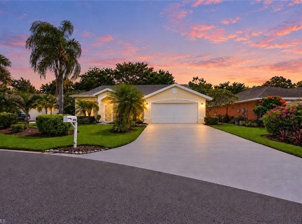 1896 Piccadilly Circus, NAPLES, FL 34112