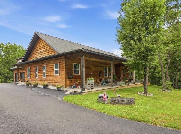 9689 Geranium Road, Carthage, MO 64836