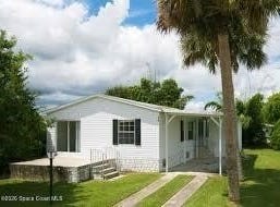 818 Thrush Circle, Sebastian, FL 32976