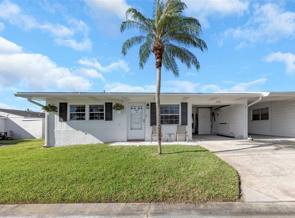 10010 LILY Street N, PINELLAS PARK, FL 33782