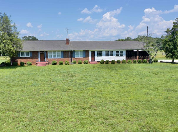 572 Green River Road, Chesnee, SC 29323-9474