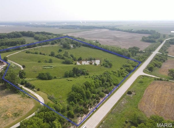 7988 Elder Lane, Palmyra, MO 63461
