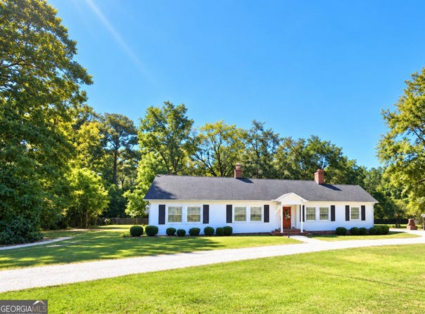 352 S Dugger Avenue, Roberta, GA 31078