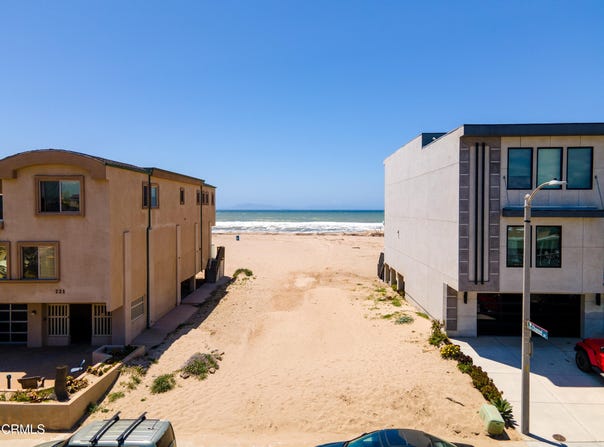 711 Mandalay Beach Road, Oxnard, CA 93035