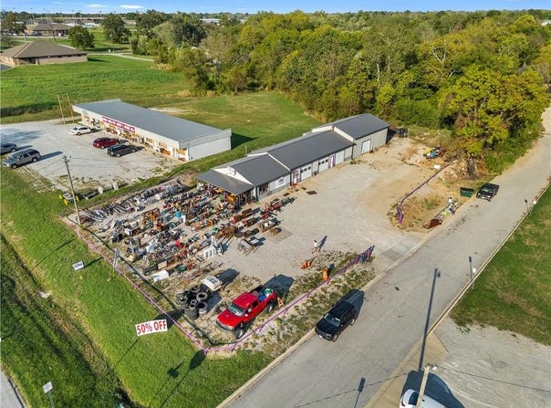 200 N Centennial Boulevard, Nevada, MO 64772