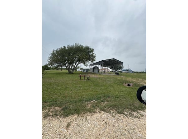 16 & 36 Redfish Ln, Palacios, TX 77465
