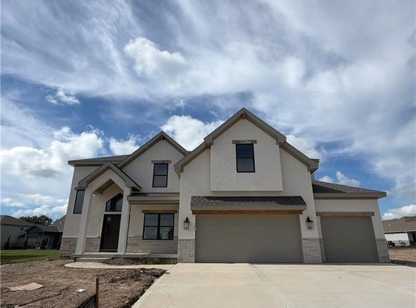 2334 Foxtail Drive, Kearney, MO 64060