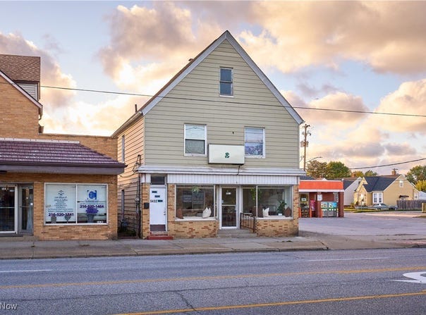 5432 State Road, Parma, OH 44134