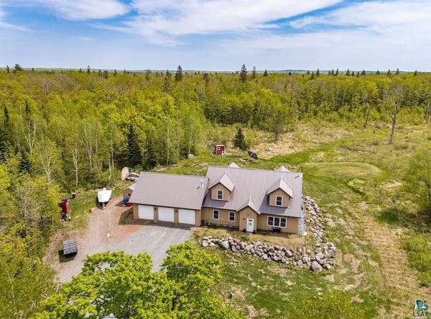 4598 McAlpine Spur Rd, Two Harbors, MN 55616