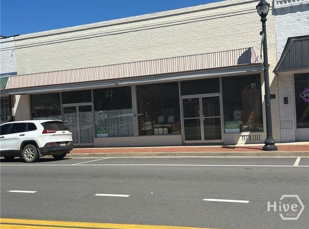 208 & 210 W Barnard Street, Glennville, GA 30427