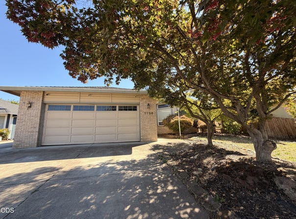 1106 Hampton Drive, Central Point, OR 97502