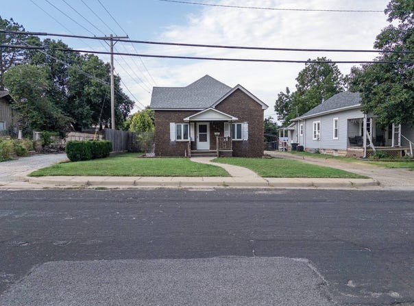 215 W 6th St., Pratt, KS 67124