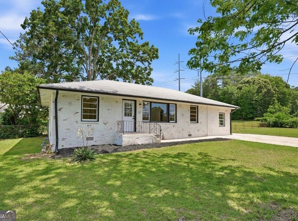 1902 Mural Circle, Morrow, GA 30260