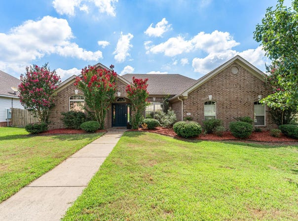 2902 Millbrook Drive, Benton, AR 72015
