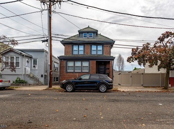 11 Edison St, Bloomfield Twp., NJ 07003-5908