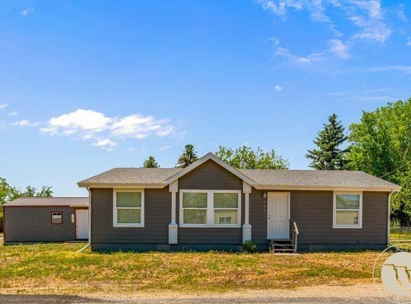 101 S 2nd Street, Roberts, MT 59070