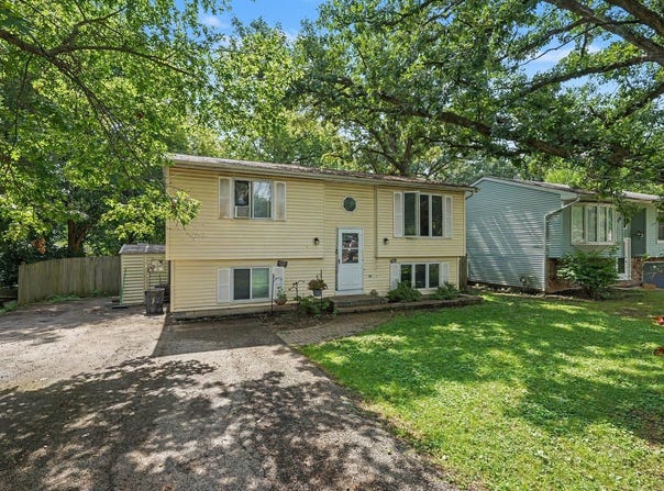 9005 Shady Lane, Wonder Lake, IL 60097