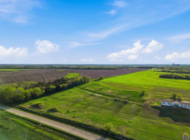 S Stanley RD, Overbrook, KS 66524