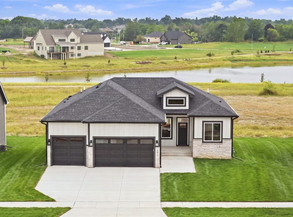 1611 NE Threshold Drive, Ankeny, IA 50021