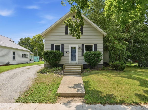 1104 E Ft Wayne Street, Warsaw, IN 46580