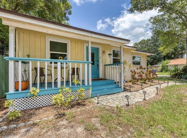 900 BEVERLY Avenue, LARGO, FL 33770
