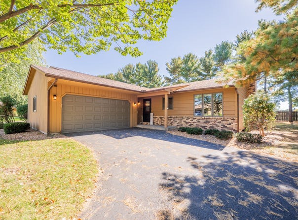 3379 Southgate Court, Eau Claire, WI 54701
