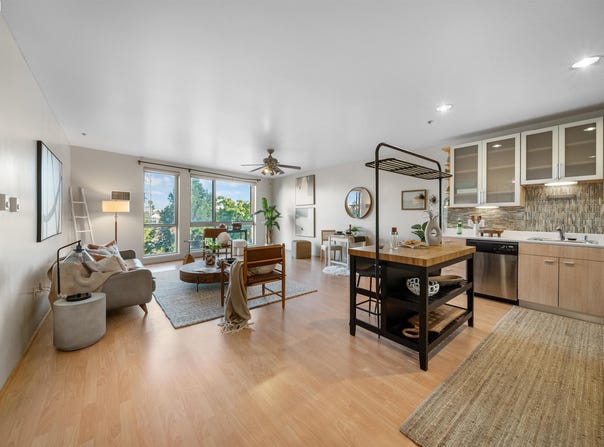 1201 Pine St, Oakland, CA 94607
