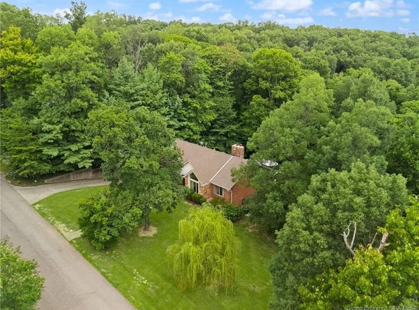 1105 Pinewood Drive, Lanesville, IN 47136