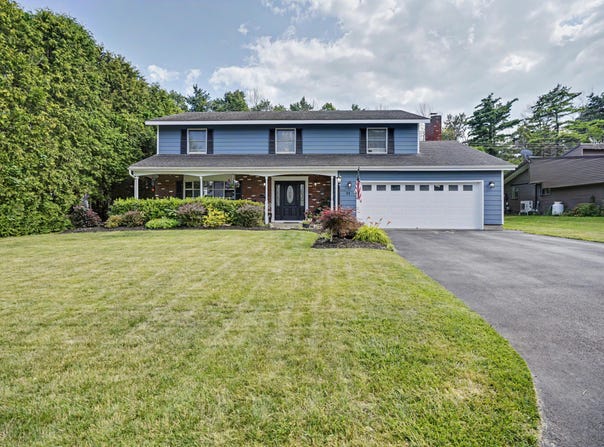 11 Trafalgar Drive, Plattsburgh, NY 12901