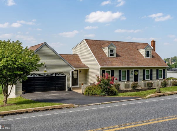 148 VALLEY VIEW Drive, EPHRATA, PA 17522