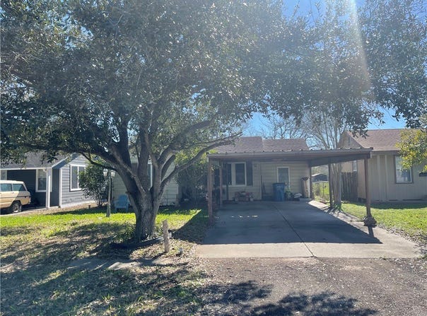 304 E 2nd Street, Bishop, TX 78343