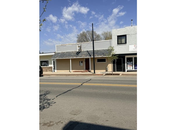 28 S Main NE, Cedar Springs, MI 49319