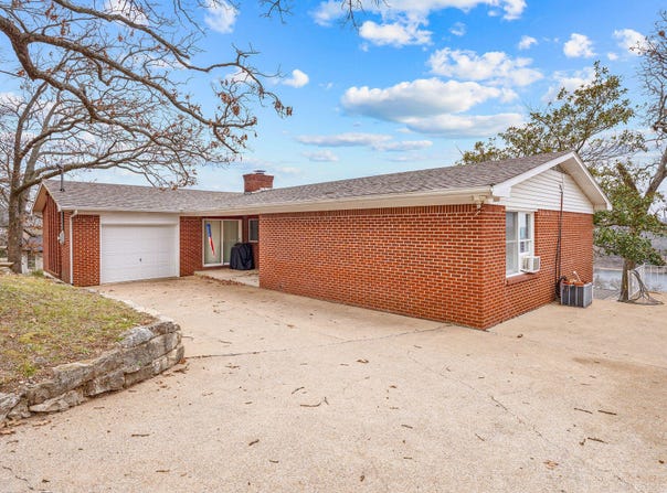21380 Access Road, Shell Knob, MO 65747