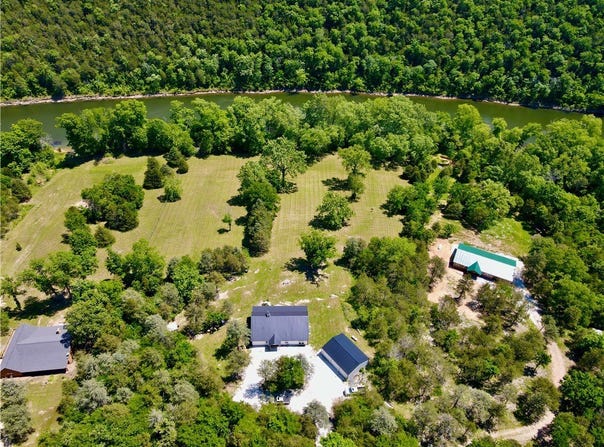 865 County Road 212, Eureka Springs, AR 72631