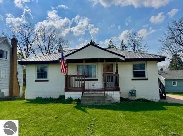 520 S Franklin, St Louis, MI 48880