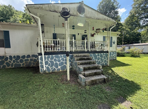 129 Engle Drive, Eolia, KY 40826