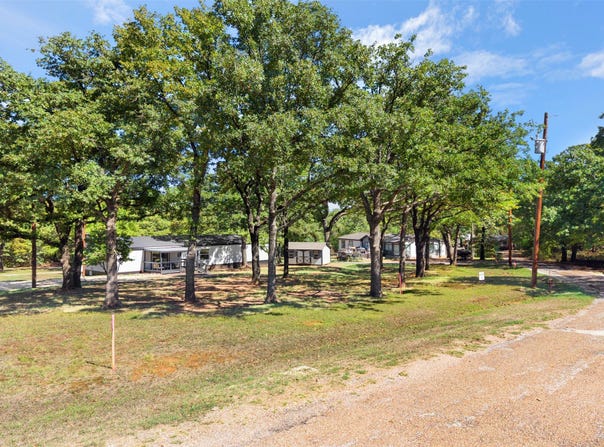 442 & 443 Hickory, Alvarado, TX 76009