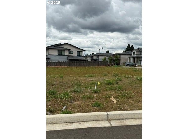 16348 SE MULTNOMAH FALLS Dr, HappyValley, OR 97086