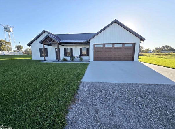 101 Coal Valley Lane, Exline, IA 52555